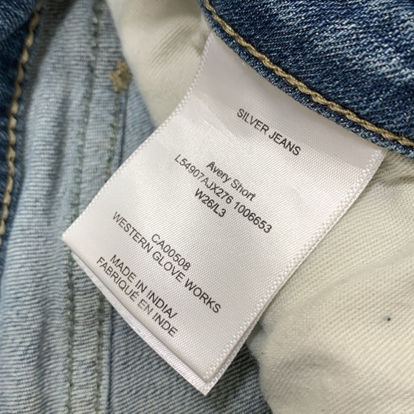 Silver Jeans Avery Short size 26 - Picture 8 of 8